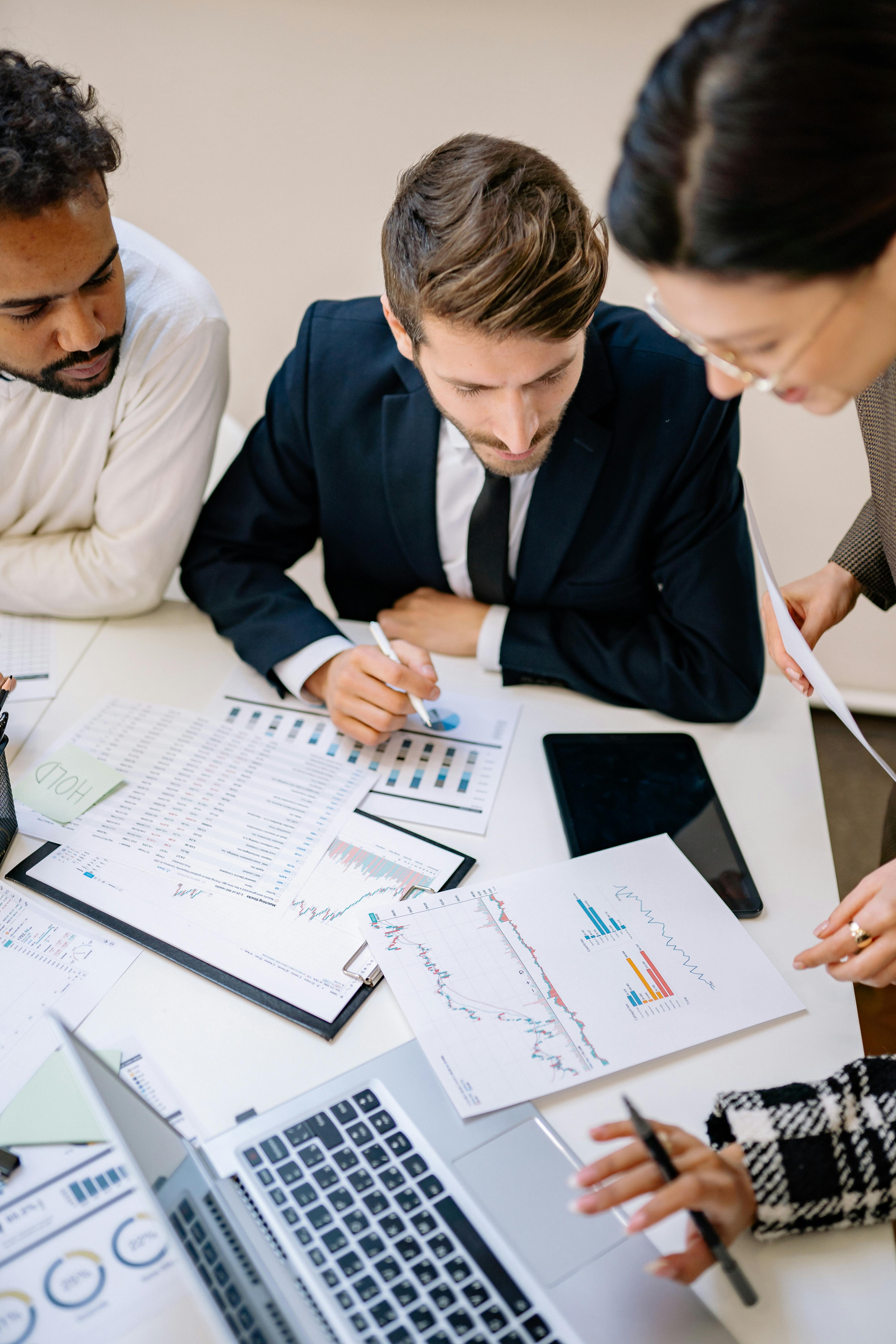 Dashboards Don’t Manage Companies — Decisions Do